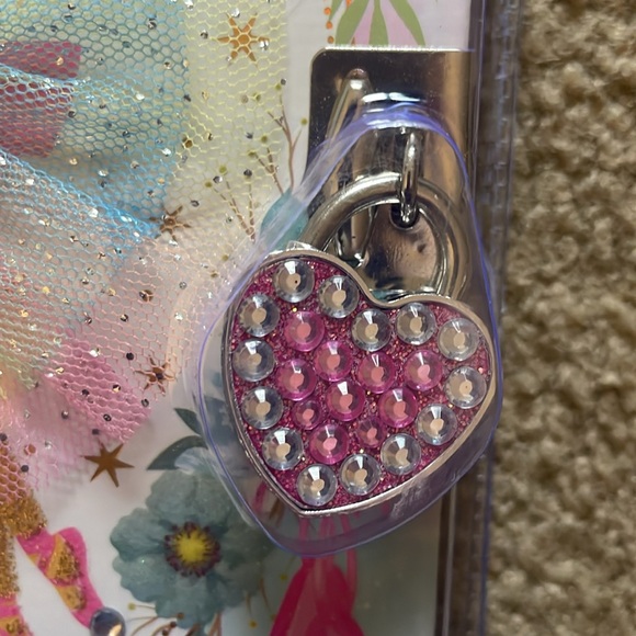 Ballerina Diary With Lock & Keys - Picture 3 of 7